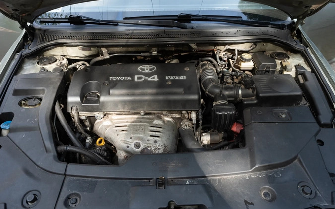Toyota Avensis cena 12500 przebieg: 330000, rok produkcji 2003 z Miłomłyn małe 211